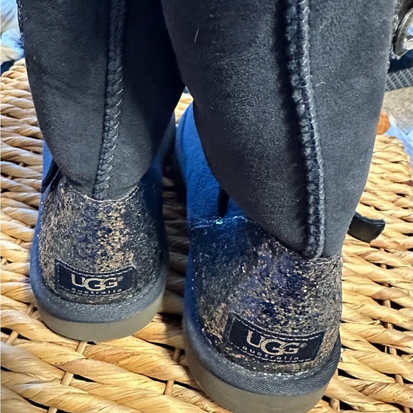 UGG Australia Women's 8 - Navy Blue Suede Boots - Picture 3 of 13